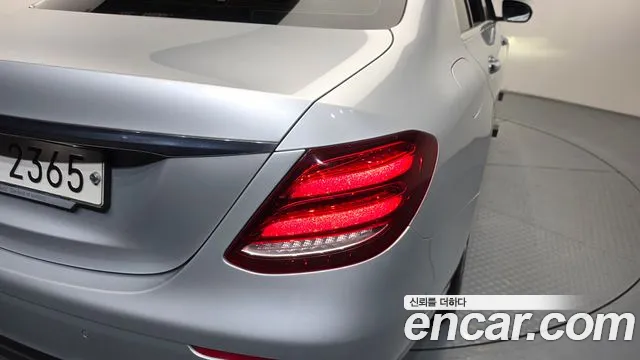 2017 Mercedes-Benz E-Class W213 E220d Exclusive Sold VIN WDDZF0EB1HA291877 – photo 29 2017 Mercedes-Benz E-Class W213 E220d Exclusive Sold VIN WDDZF0EB1HA291877 – photo 29