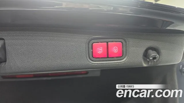 2019 Mercedes-Benz E-Class W213 E220d Avantgarde Sold VIN WDDZF0EB1KA578496 – exterior detail