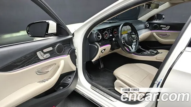 2019 Mercedes-Benz E-Class W213 E220d Avantgarde Sold VIN WDDZF0EB1KA606815 – rear exterior