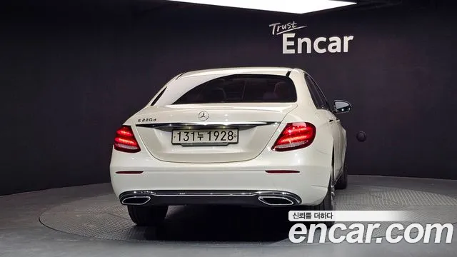 2019 Mercedes-Benz E-Class W213 E220d Avantgarde Sold VIN WDDZF0EB1KA606815 – photo 21