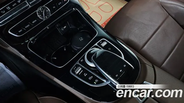 2019 Mercedes-Benz E-Class W213 E220d Avantgarde Sold VIN WDDZF0EB2KA500499 – dashboard