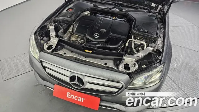 2019 Mercedes-Benz E-Class W213 E220d Avantgarde Sold VIN WDDZF0EB2KA500499 – undercarriage
