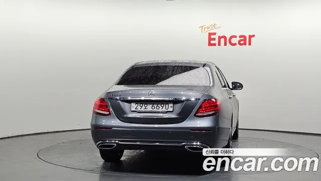 2019 Mercedes-Benz E-Class W213 E220d Avantgarde Sold VIN WDDZF0EB2KA500499 – photo 11