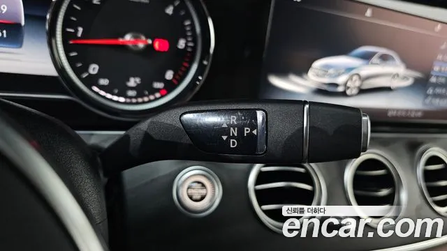 2019 Mercedes-Benz E-Class W213 E220d Avantgarde Sold VIN WDDZF0EB2KA500499 – photo 14