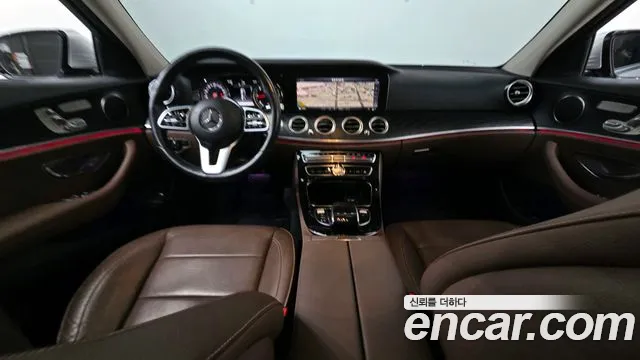 2019 Mercedes-Benz E-Class W213 E220d Avantgarde Sold VIN WDDZF0EB7KA499561 – front exterior
