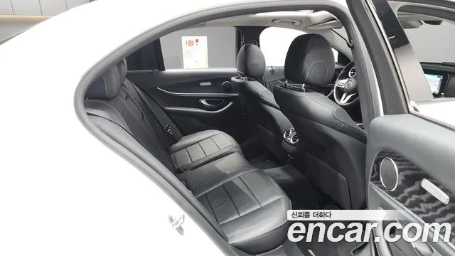 2019 Mercedes-Benz E-Class W213 E220d Avantgarde Sold VIN WDDZF0EB7KA621657 – front exterior