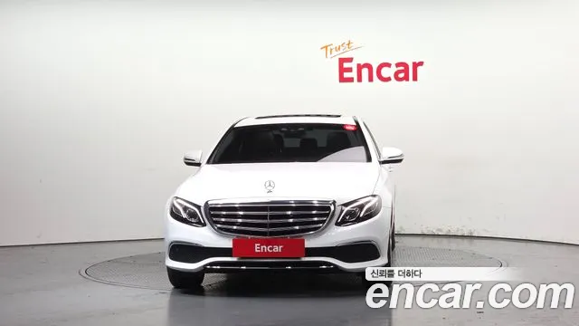 2017 Mercedes-Benz E-Class W213 E220d Exclusive Sold VIN WDDZF0EB8HA177911 – interior seats