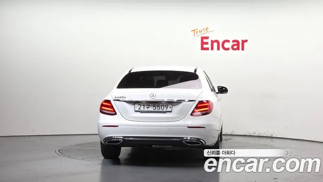 2017 Mercedes-Benz E-Class W213 E220d Exclusive Sold VIN WDDZF0EB8HA177911 – engine bay