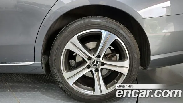 2019 Mercedes-Benz E-Class W213 E220d Avantgarde Sold VIN WDDZF0EB8KA491095 – photo 16