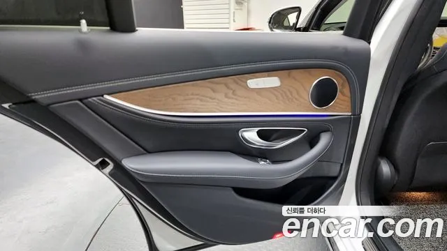 2019 Mercedes-Benz E-Class W213 E220d Exclusive Sold VIN WDDZF0EB8KA614930 – dashboard