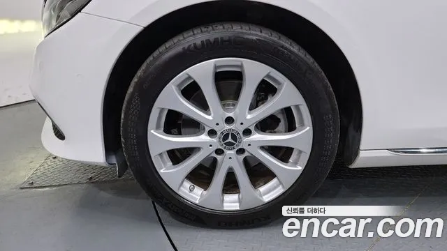 2019 Mercedes-Benz E-Class W213 E220d Exclusive Sold VIN WDDZF0EB8KA614930 – interior seats