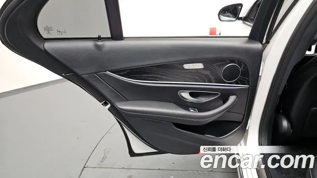 2019 Mercedes-Benz E-Class W213 E220d Avantgarde Sold VIN WDDZF0EB8KA692995 – front exterior