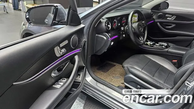 2017 Mercedes-Benz E-Class W213 E220d Avantgarde Sold VIN WDDZF0EBXHA291702 – photo 19
