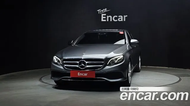 2017 Mercedes-Benz E-Class W213 E220d Avantgarde Sold VIN WDDZF0EBXHA291702 – photo 26