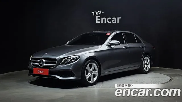 2017 Mercedes-Benz E-Class W213 E220d Avantgarde Sold VIN WDDZF0EBXHA291702 – photo 29