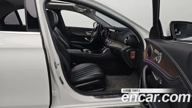 2019 Mercedes-Benz E-Class W213 E220d 4MATIC Exclusive Sold VIN WDDZF0FB1KA521486 – interior seats