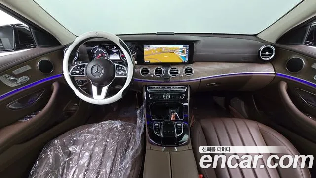 2019 Mercedes-Benz E-Class W213 E220d 4matic Exclusive Sold VIN WDDZF0FB1KA694022 – front exterior