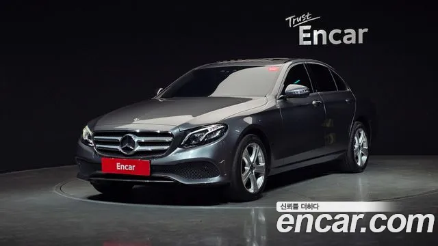2018 Mercedes-Benz E-Class W213 E220d 4MATIC Avantgarde Sold VIN WDDZF0FB3JA426670 – exterior detail