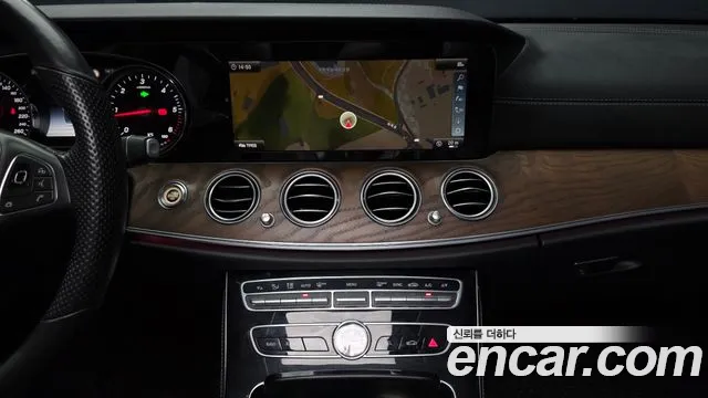2018 Mercedes-Benz E-Class W213 E220d 4MATIC Exclusive Sold VIN WDDZF0FB6JA447609 – dashboard