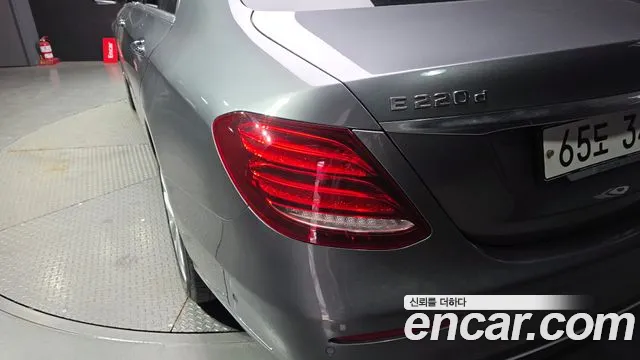 2018 Mercedes-Benz E-Class W213 E220d 4MATIC Exclusive Sold VIN WDDZF0FB6JA447609 – photo 12