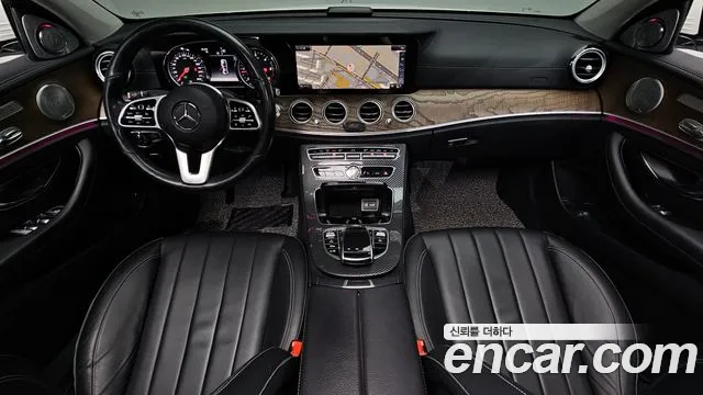 2019 Mercedes-Benz E-Class W213 E220d 4MATIC Exclusive Sold VIN WDDZF0FB7KA556212 – side profile