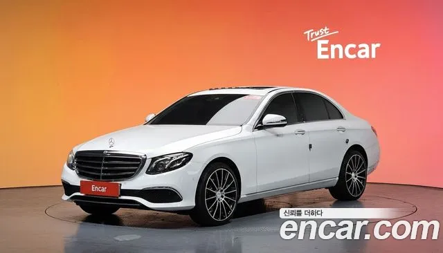 2019 Mercedes-Benz E-Class W213 E220d 4MATIC Exclusive Sold VIN WDDZF0FB7KA556212 – trunk area