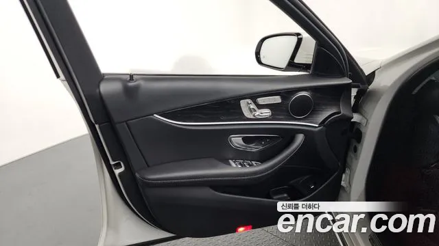 2018 Mercedes-Benz E-Class W213 E220d 4MATIC Avantgarde Sold VIN WDDZF0FBXJA474845 – photo 30