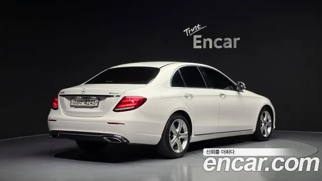 2018 Mercedes-Benz E-Class W213 E200 Avantgarde Sold VIN WDDZF4CB0JA421485 – engine bay