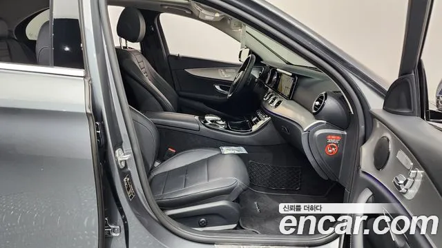 2018 Mercedes-Benz E-Class W213 E200 Avantgarde Sold VIN WDDZF4CB2JA379899 – interior seats