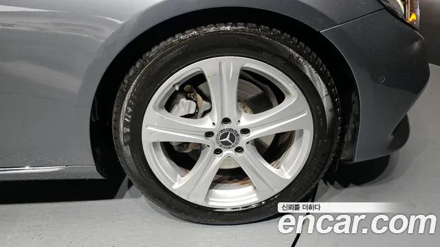 2018 Mercedes-Benz E-Class W213 E200 Avantgarde VIN WDDZF4CB2JA389929