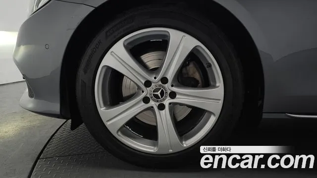2018 Mercedes-Benz E-Class W213 E200 Avantgarde VIN WDDZF4CB2JA425442