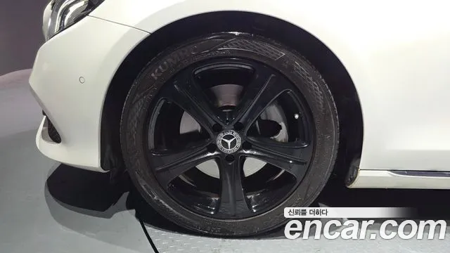 2018 Mercedes-Benz E-Class W213 E200 Avantgarde VIN WDDZF4CB3JA385548