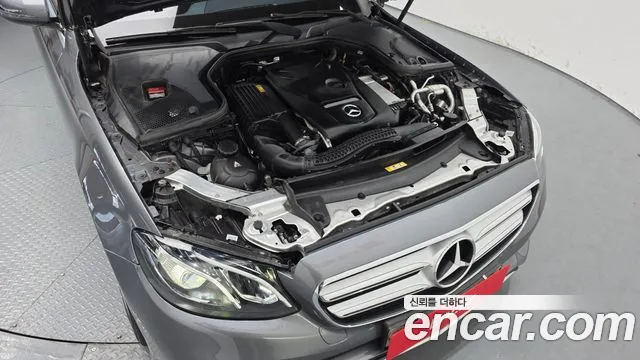 2018 Mercedes-Benz E-Class W213 E200 Avantgarde Sold VIN WDDZF4CB3JA386862 – photo 13 2018 Mercedes-Benz E-Class W213 E200 Avantgarde Sold VIN WDDZF4CB3JA386862 – photo 13