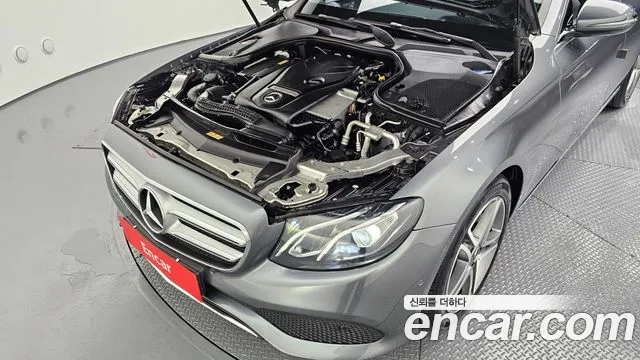 2017 Mercedes-Benz E-Class W213 E200 Avantgarde Sold VIN WDDZF4CB8HA142702 – photo 19