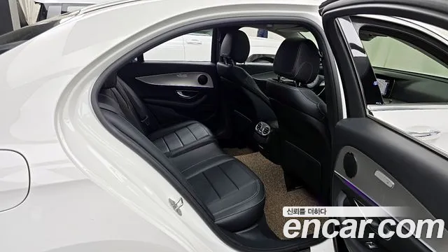 2017 Mercedes-Benz E-Class W213 E200 Avantgarde Sold VIN WDDZF4CB9HA129537 – odometer reading