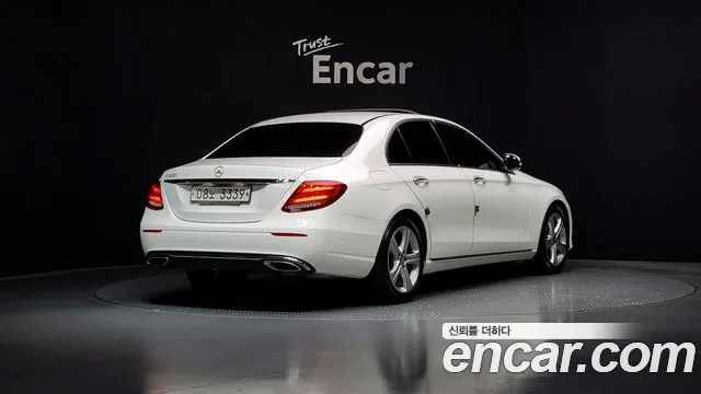 2017 Mercedes-Benz E-Class W213 E200 Avantgarde Sold VIN WDDZF4CB9HA129537 – photo 11