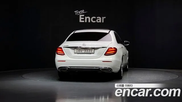 2017 Mercedes-Benz E-Class W213 E200 Avantgarde Sold VIN WDDZF4CB9HA129537 – photo 12