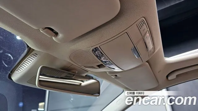 2017 Mercedes-Benz E-Class W213 E200 Avantgarde Sold VIN WDDZF4CBXHA263022 – side profile