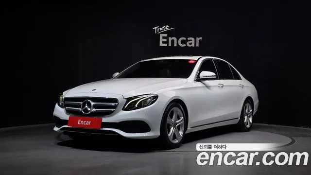 2017 Mercedes-Benz E-Class W213 E200 Avantgarde Sold VIN WDDZF4CBXHA263022 – photo 30