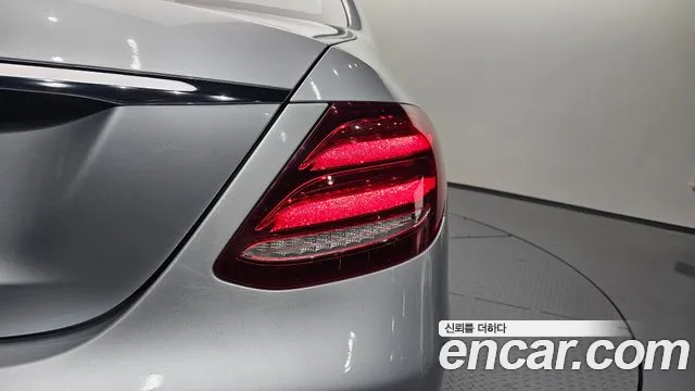 2018 Mercedes-Benz E-Class W213 E300 Exclusive Sold VIN WDDZF4JB1JA403581 – photo 20