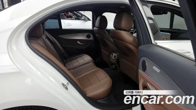 2019 Mercedes-Benz E-Class W213 E300 Avantgarde Sold VIN WDDZF4JB1KA535287 – photo 11