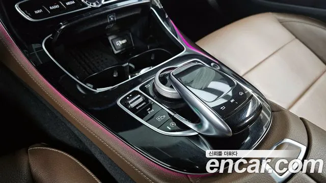 2019 Mercedes-Benz E-Class W213 E300 Avantgarde Sold VIN WDDZF4JB1KA535287 – photo 13