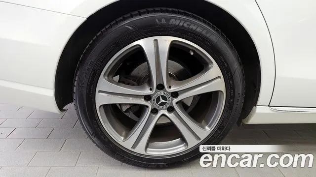 2019 Mercedes-Benz E-Class W213 E300 Avantgarde Sold VIN WDDZF4JB1KA535287 – photo 25
