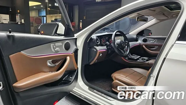 2019 Mercedes-Benz E-Class W213 E300 Avantgarde Sold VIN WDDZF4JB1KA661360 – side profile 2019 Mercedes-Benz E-Class W213 E300 Avantgarde Sold VIN WDDZF4JB1KA661360 – side profile