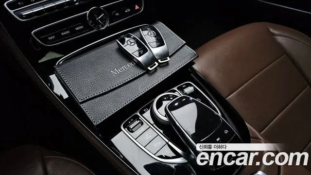 2019 Mercedes-Benz E-Class W213 E300 Avantgarde Sold VIN WDDZF4JB1KA661360 – photo 24 2019 Mercedes-Benz E-Class W213 E300 Avantgarde Sold VIN WDDZF4JB1KA661360 – photo 24