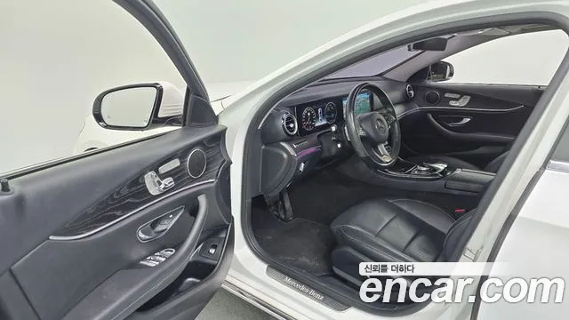 2017 Mercedes-Benz E-Class W213 E300 Avantgarde Sold VIN WDDZF4JB2HA177139 – front exterior