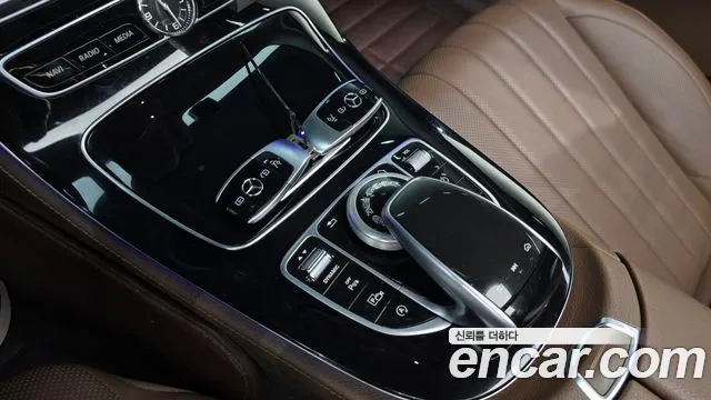 2019 Mercedes-Benz E-Class W213 E300 Exclusive Sold VIN WDDZF4JB2KA634071 – photo 19