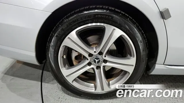 2019 Mercedes-Benz E-Class W213 E300 Avantgarde VIN WDDZF4JB2KA695260