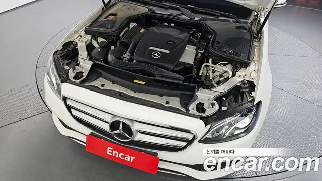 2019 Mercedes-Benz E-Class W213 E300 Avantgarde VIN WDDZF4JB4KA546302