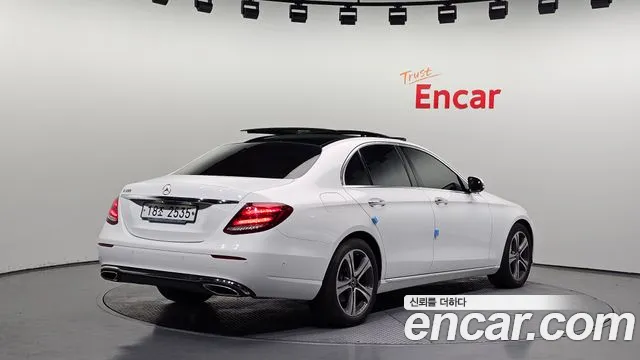 2019 Mercedes-Benz E-Class W213 E300 Avantgarde Sold VIN WDDZF4JB4KA546302 – photo 14